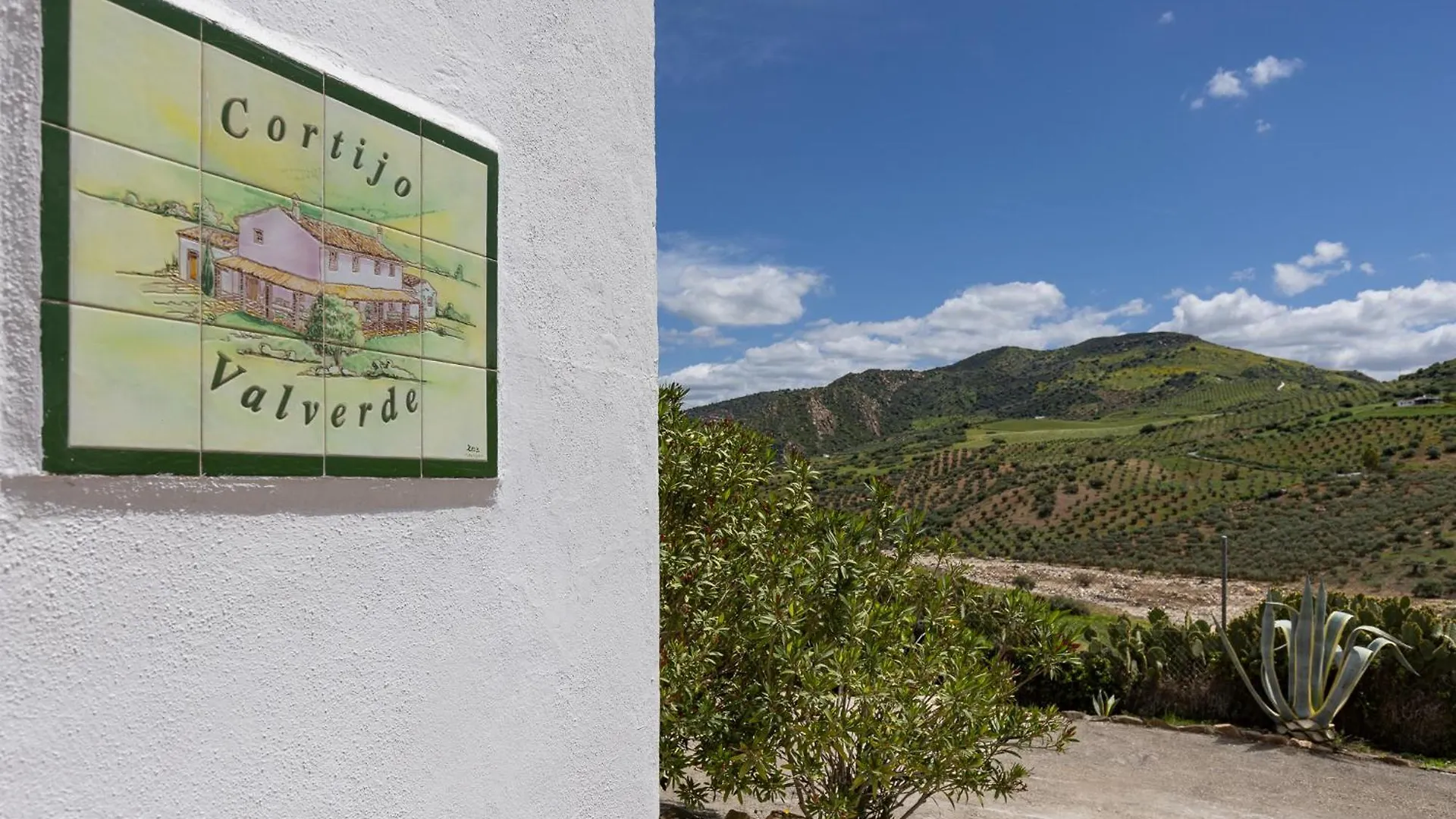 Boutique B&B Cortijo Valverde ألورا