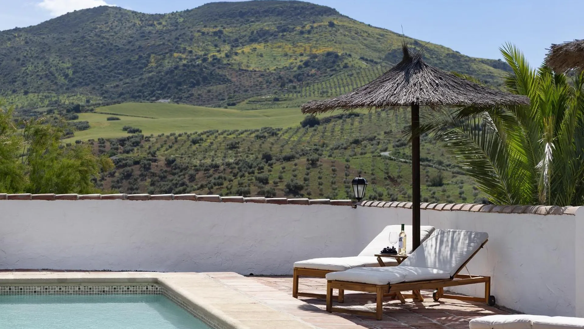 فندق مبيت وإفطار Boutique B&B Cortijo Valverde ألورا