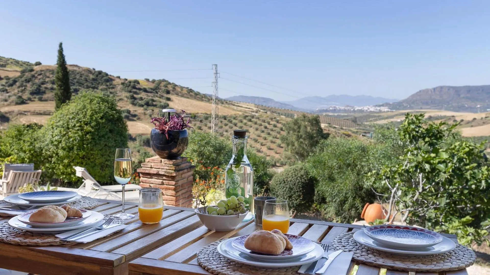 Alojamento de Acomodação e Pequeno-almoço Boutique B&B Cortijo Valverde Alora