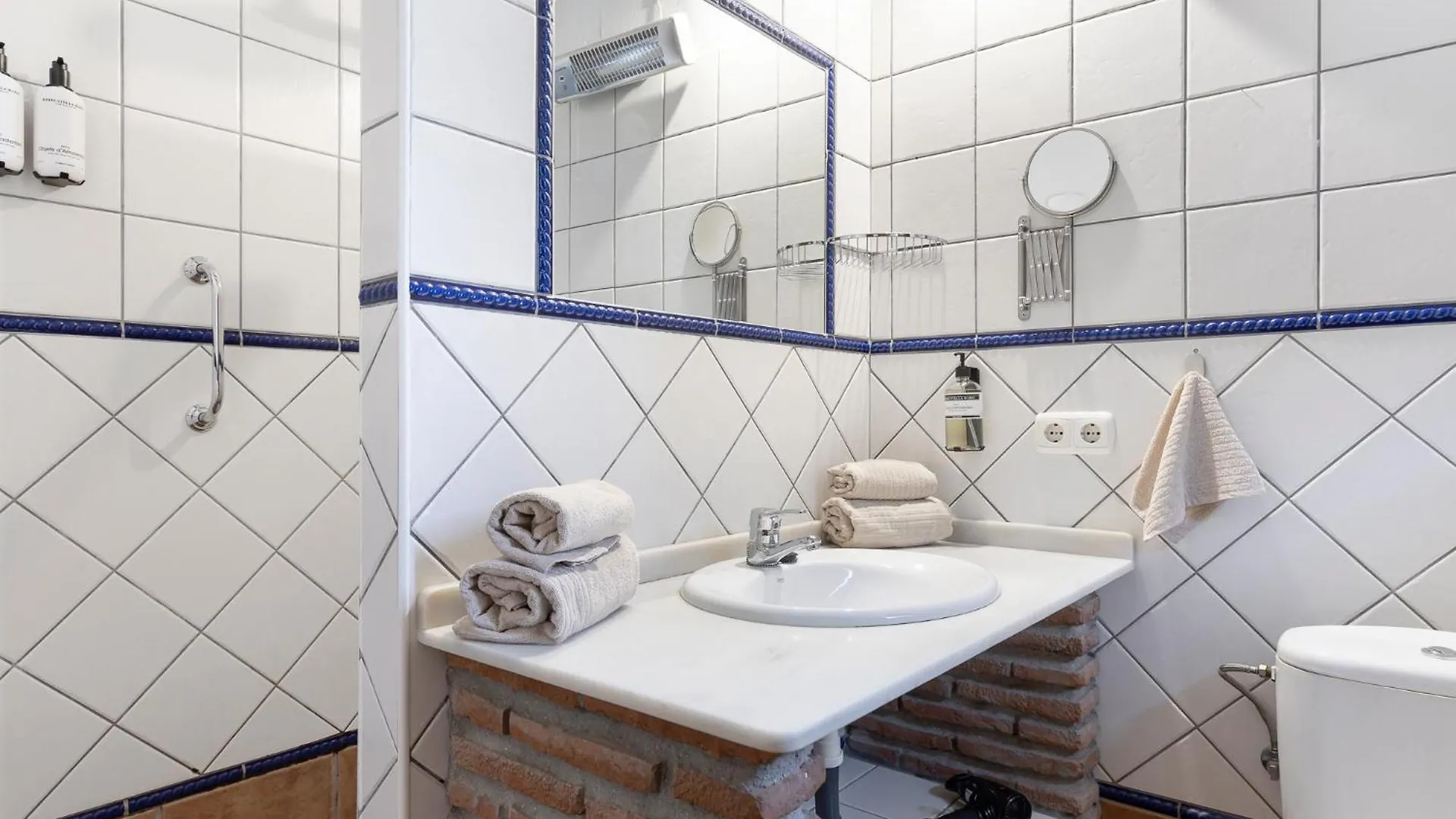 Boutique B&B Cortijo Valverde Alora Couette-café